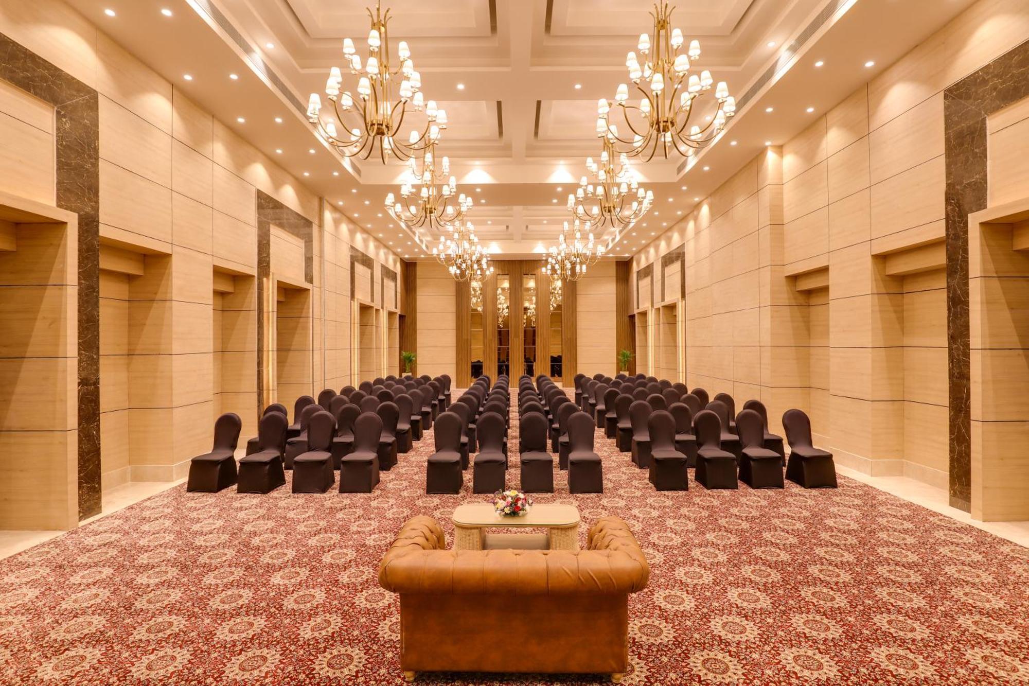Lemon Tree Hotel, Rishīkesh Екстериор снимка