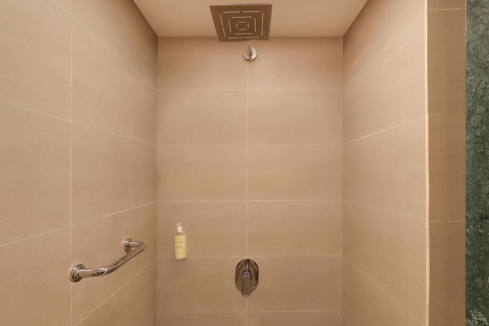 Lemon Tree Hotel, Rishīkesh Екстериор снимка