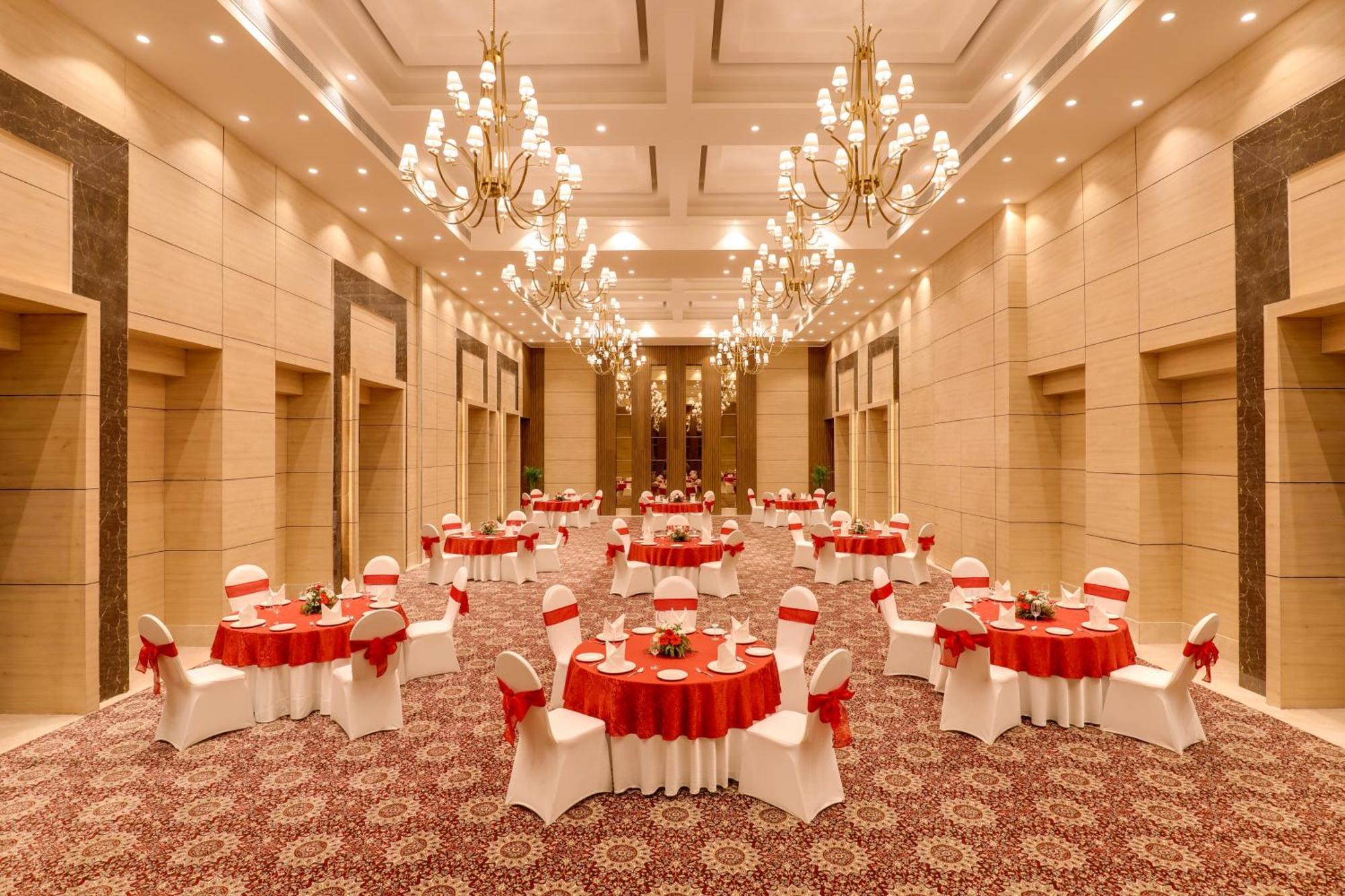 Lemon Tree Hotel, Rishīkesh Екстериор снимка