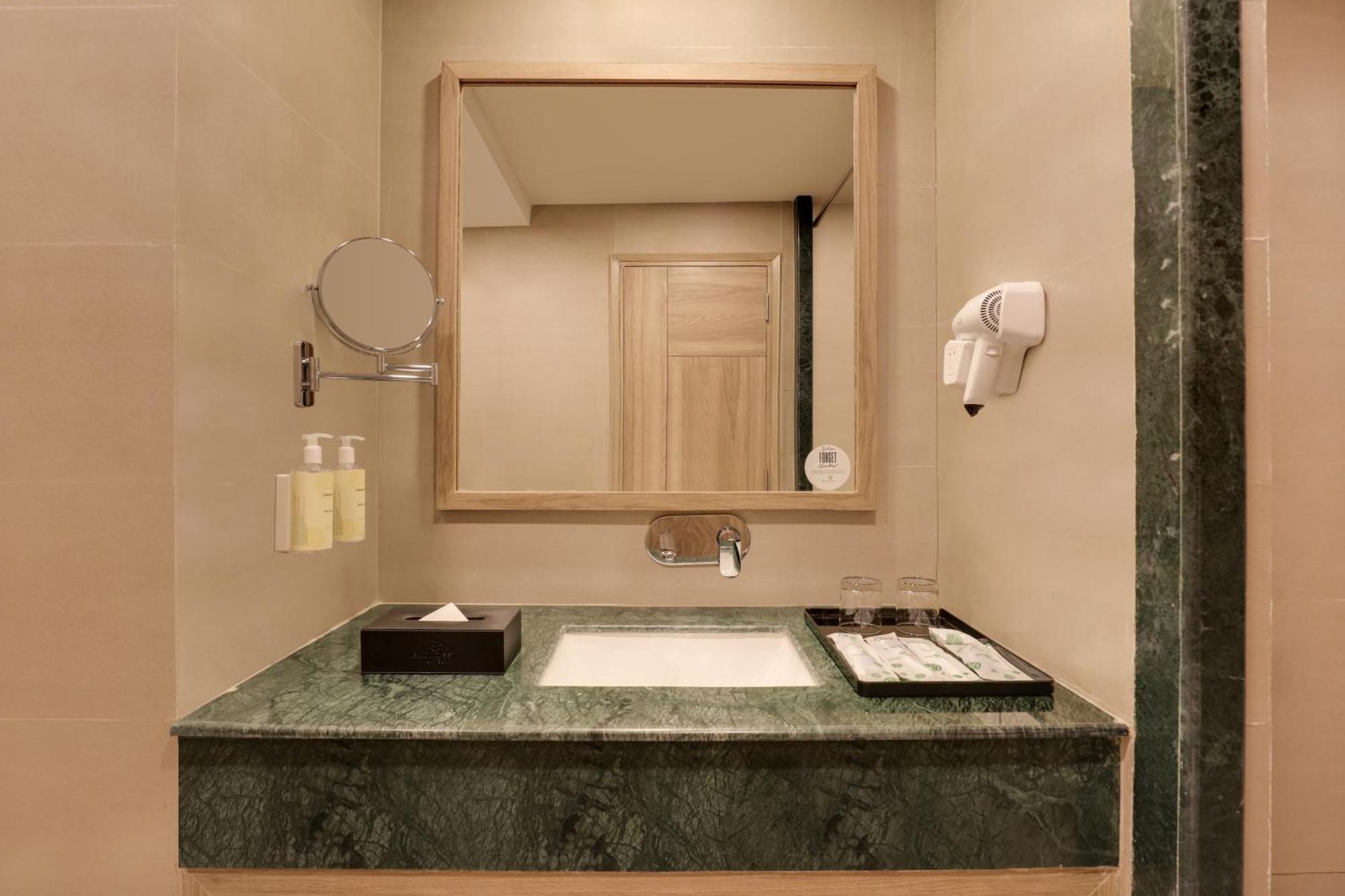 Lemon Tree Hotel, Rishīkesh Екстериор снимка