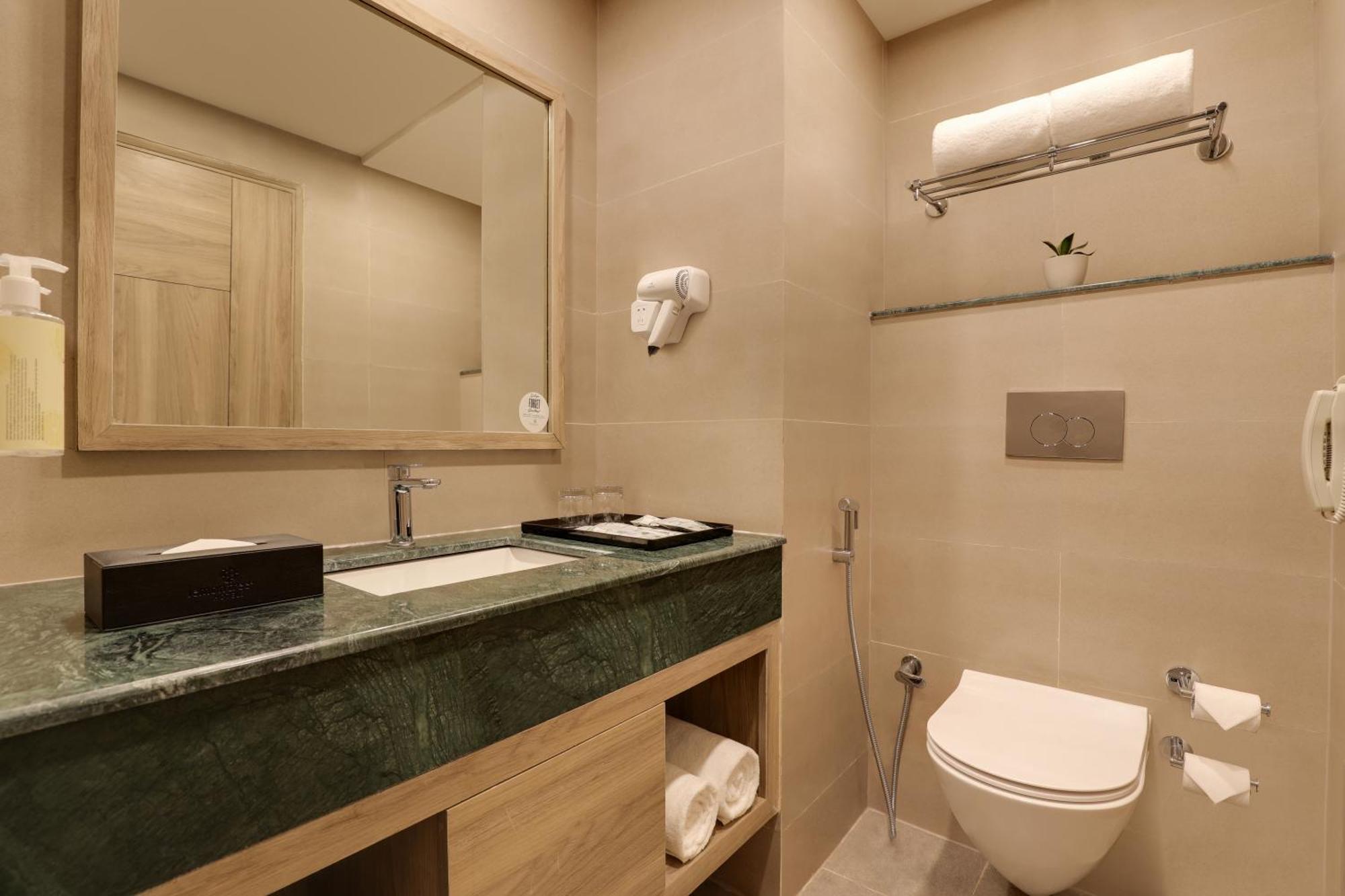 Lemon Tree Hotel, Rishīkesh Екстериор снимка